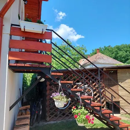 Apartament Kossuth Lajos Utca 73 Nabuka