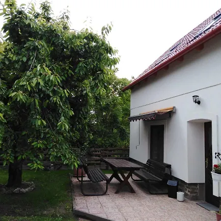 Kossuth Lajos Utca 73 Nabuka * Тихань